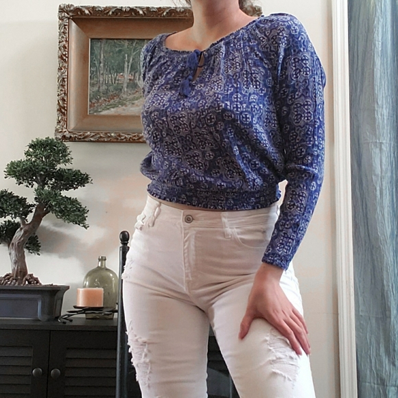 Hollister Tops - Slight Crop Long Sleeve Peasant Top